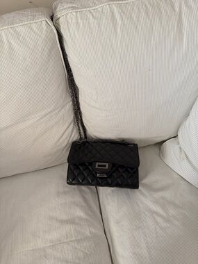 Black Quilted Chain-Handle Shoulder Bag
